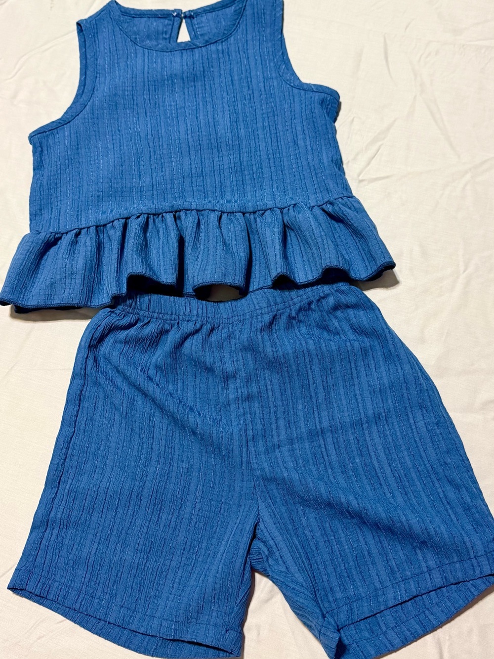 NWOT- girls blue short set